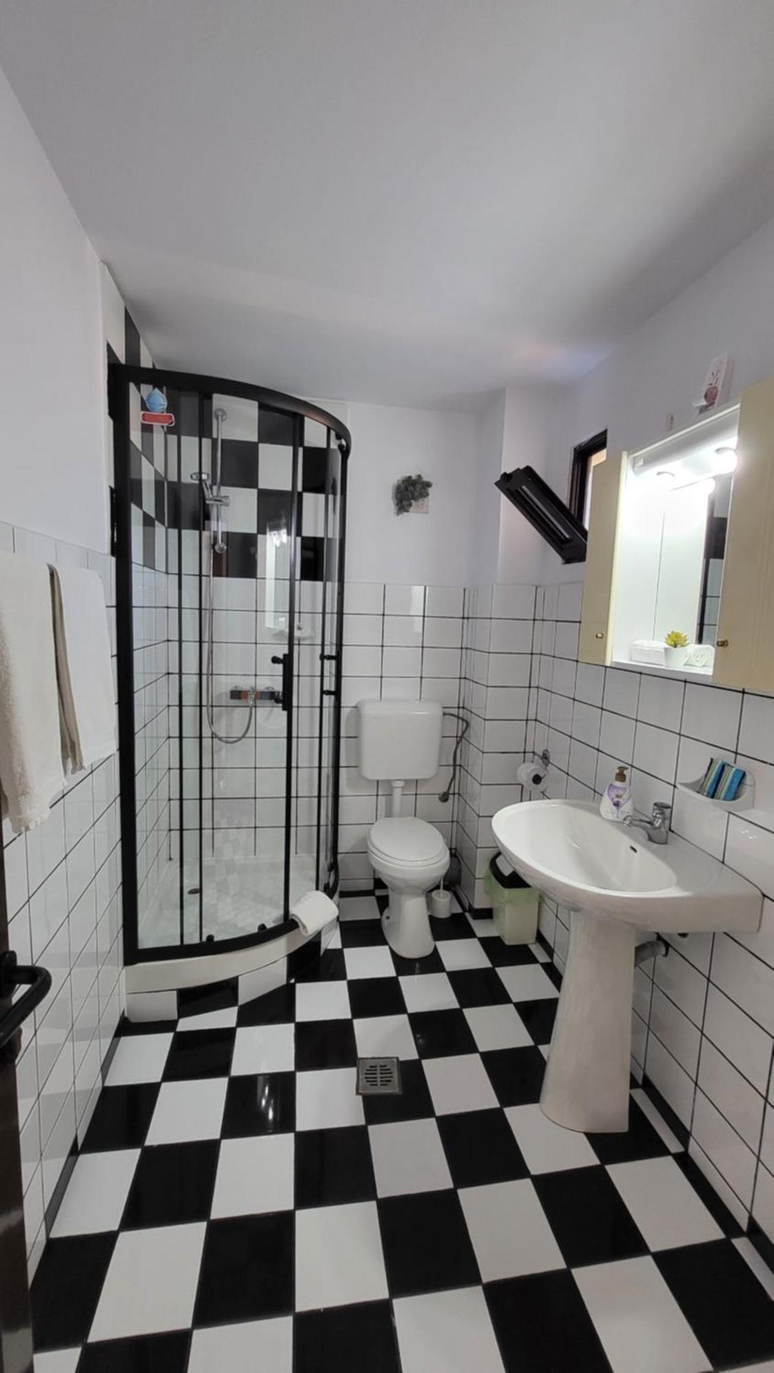 M7 Villa Bed& Bistro Тимишу-де-Жос Экстерьер фото